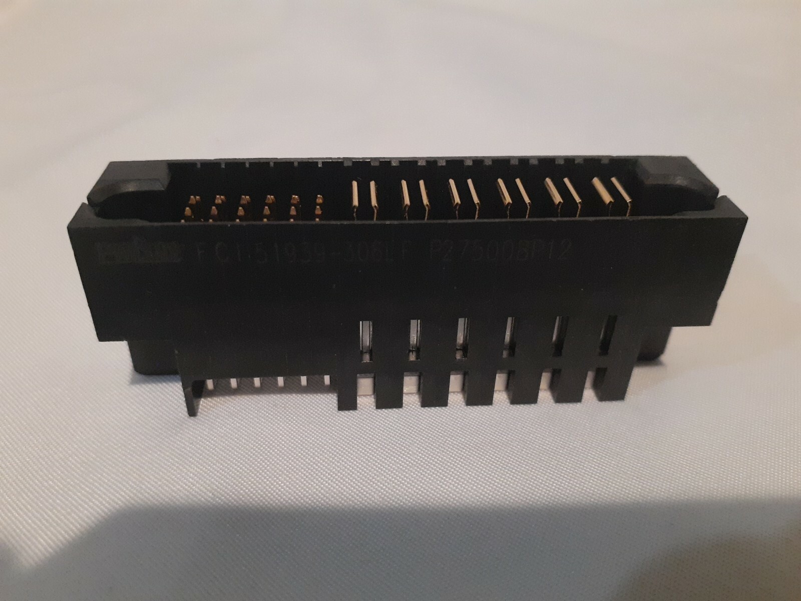 FCI 51939-306LF RA HDR PWRBLADE