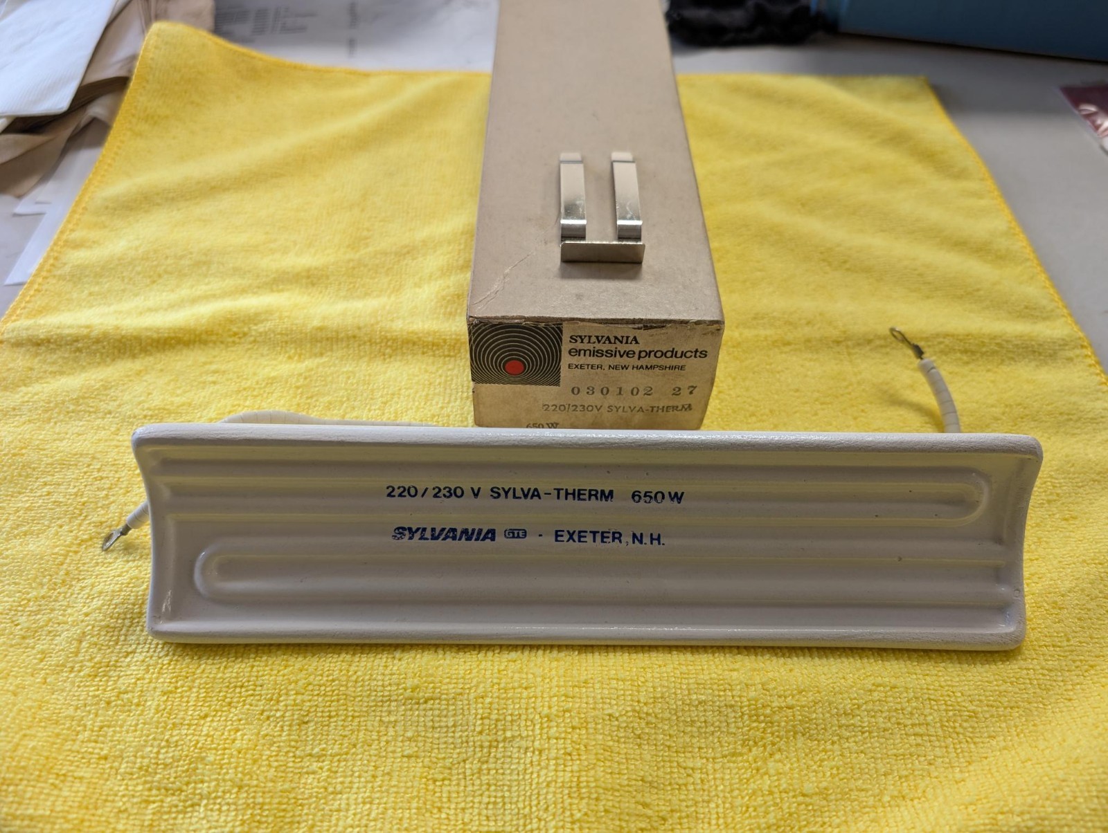 SYLVANIA 030102 SYLVA-THERM Ceramic Heater Element 650W, 220/230V New
