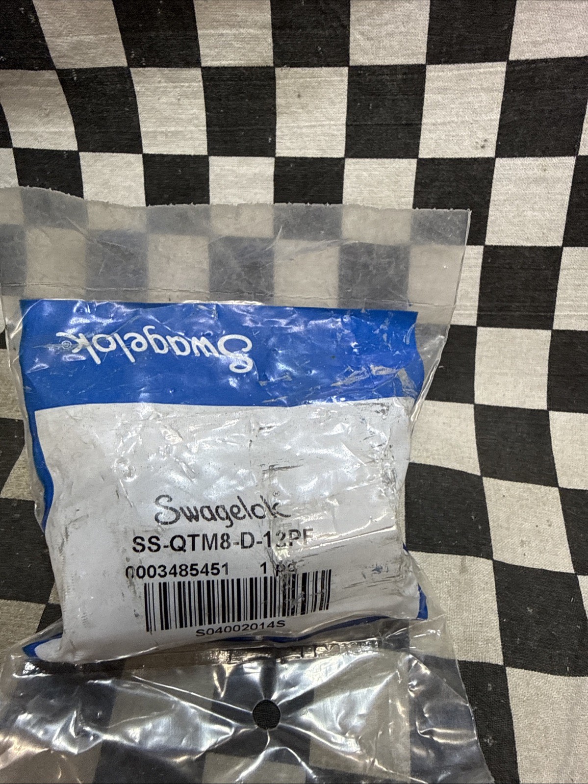 ONE SET OF SWAGELOK SS-QTM8A-B-12PF & SS-QTM8-D-12PF, SHIPSAMEDAY #1178P9