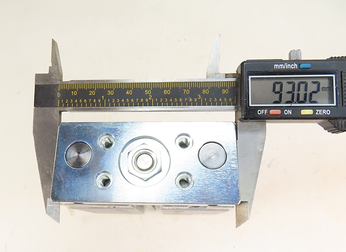Festo DFM-25-20-B-PPV-A-GF Guided Drive Cylinder 25mm Piston x 20 mm Stroke NEW
