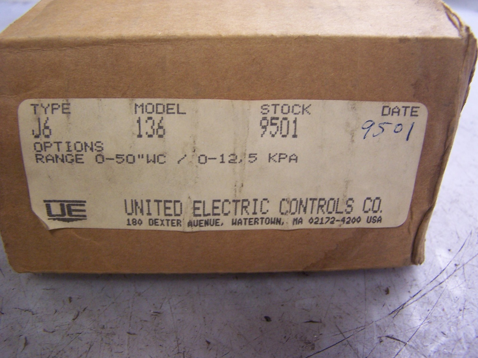 NEW UNITED ELECTRIC J6-136-9501 PRESSURE CONTROL SWITCH RANGE 0-50″ WC 480 VAC