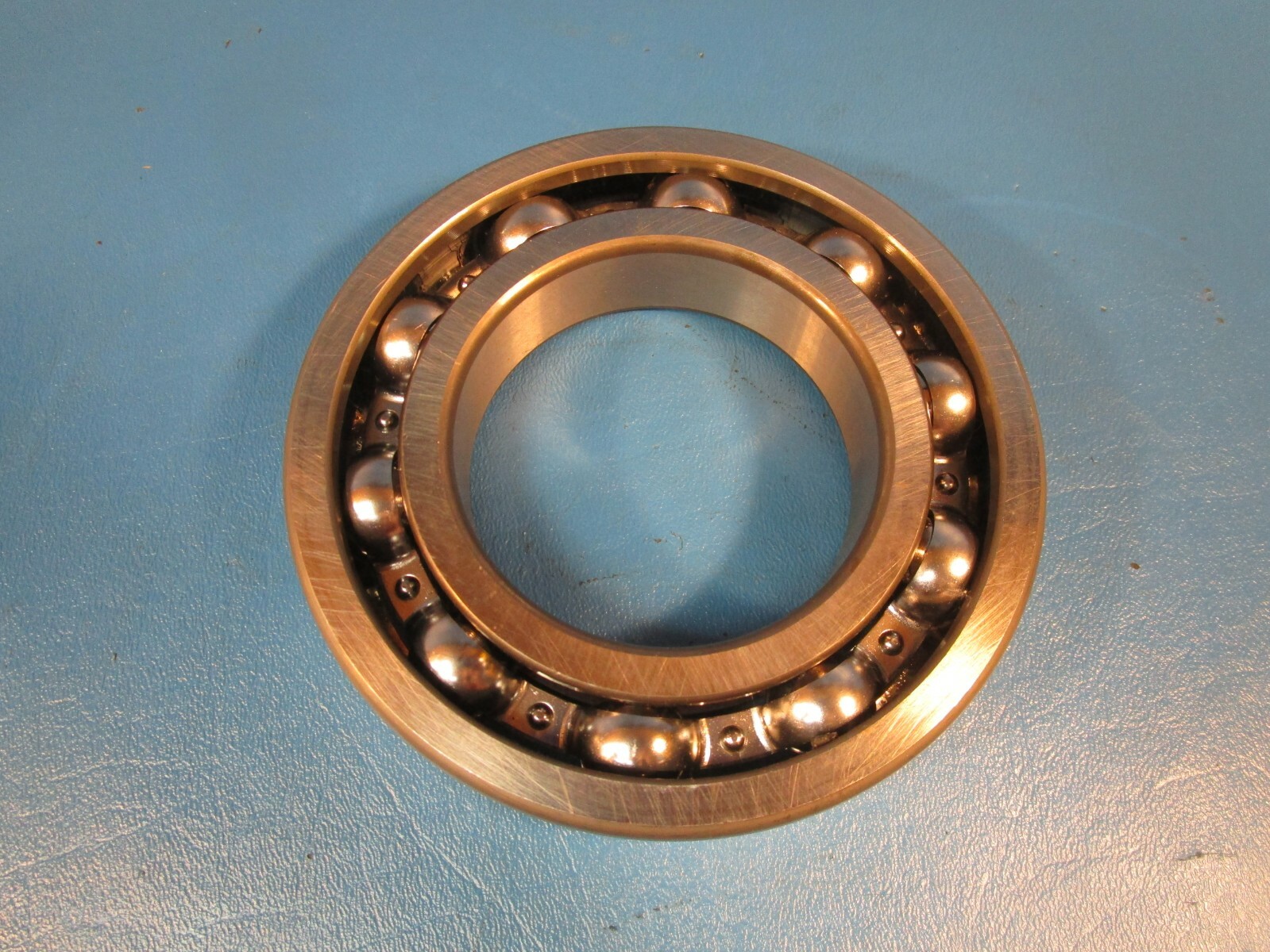 NTN 6214 Single Row Radial Bearing, Open, 70 mm ID x 125 mm OD x 24 mm W, Japan