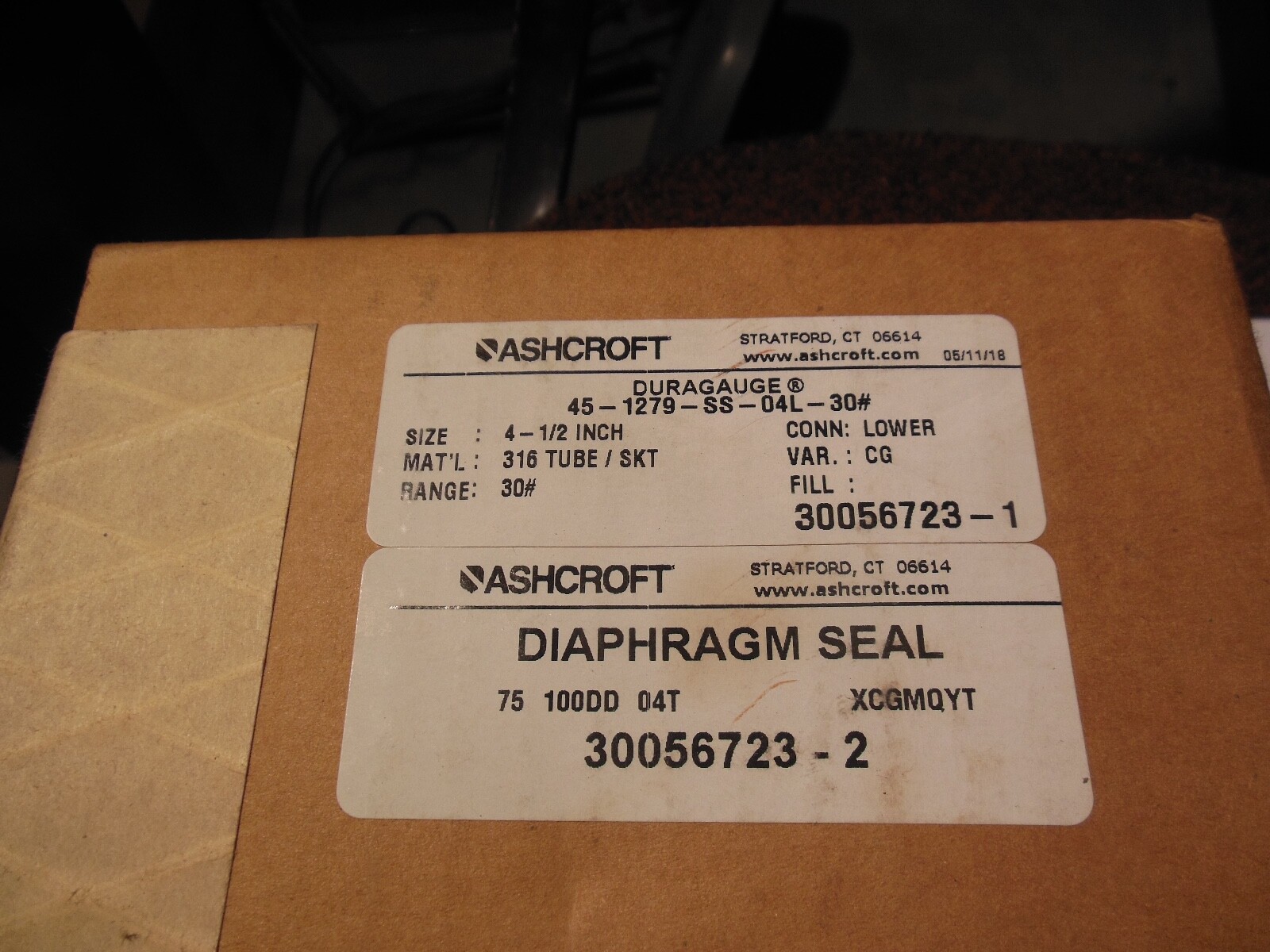 Ashcroft Duragauge 45-1279-SS-04L-30# with diaphragm seal 75-100DD-04T