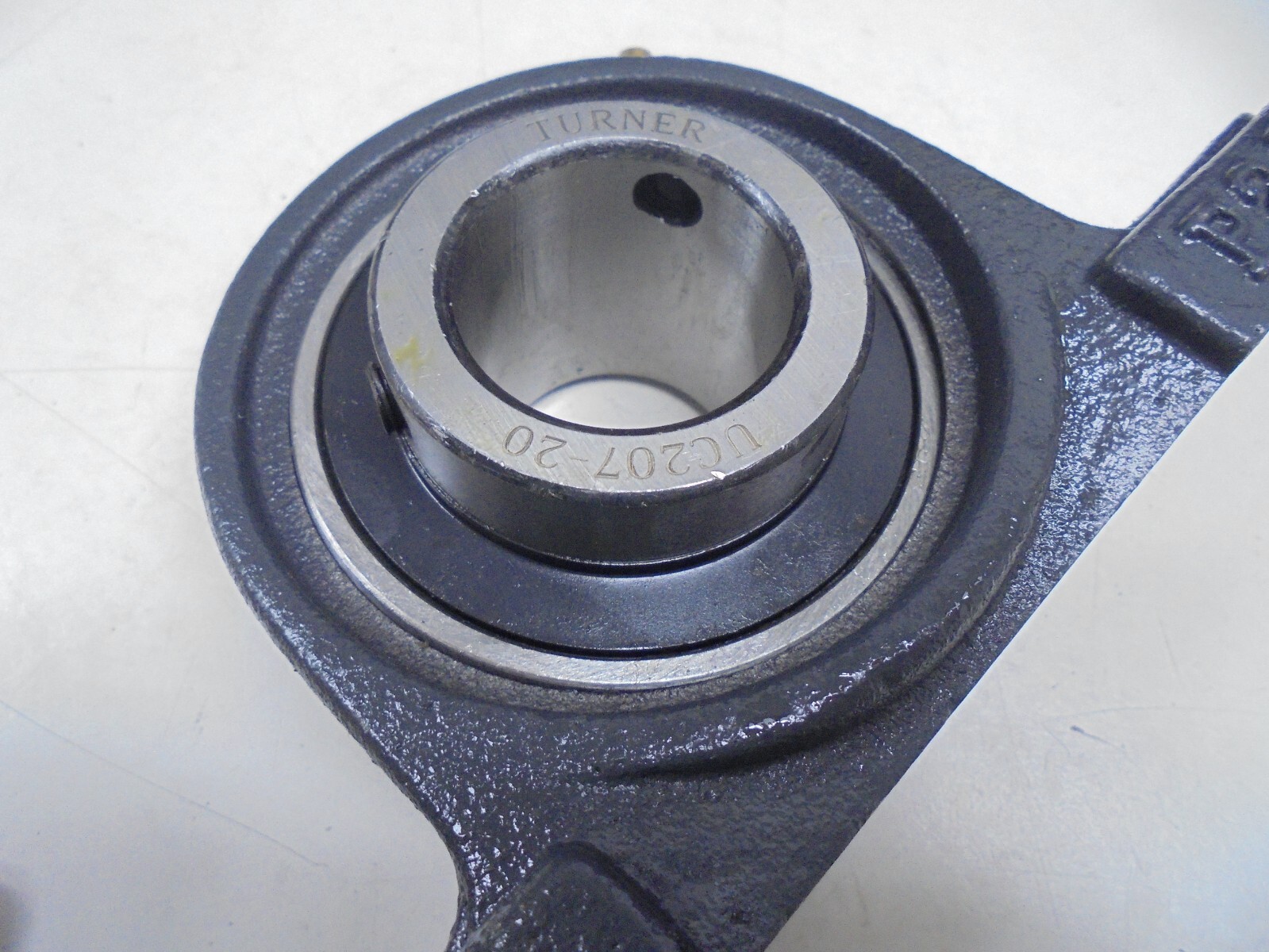 Turner UCP207-20 Pillow Block Bearing 1-1/4″ Bore 2 Bolt Double Set Screw Collar