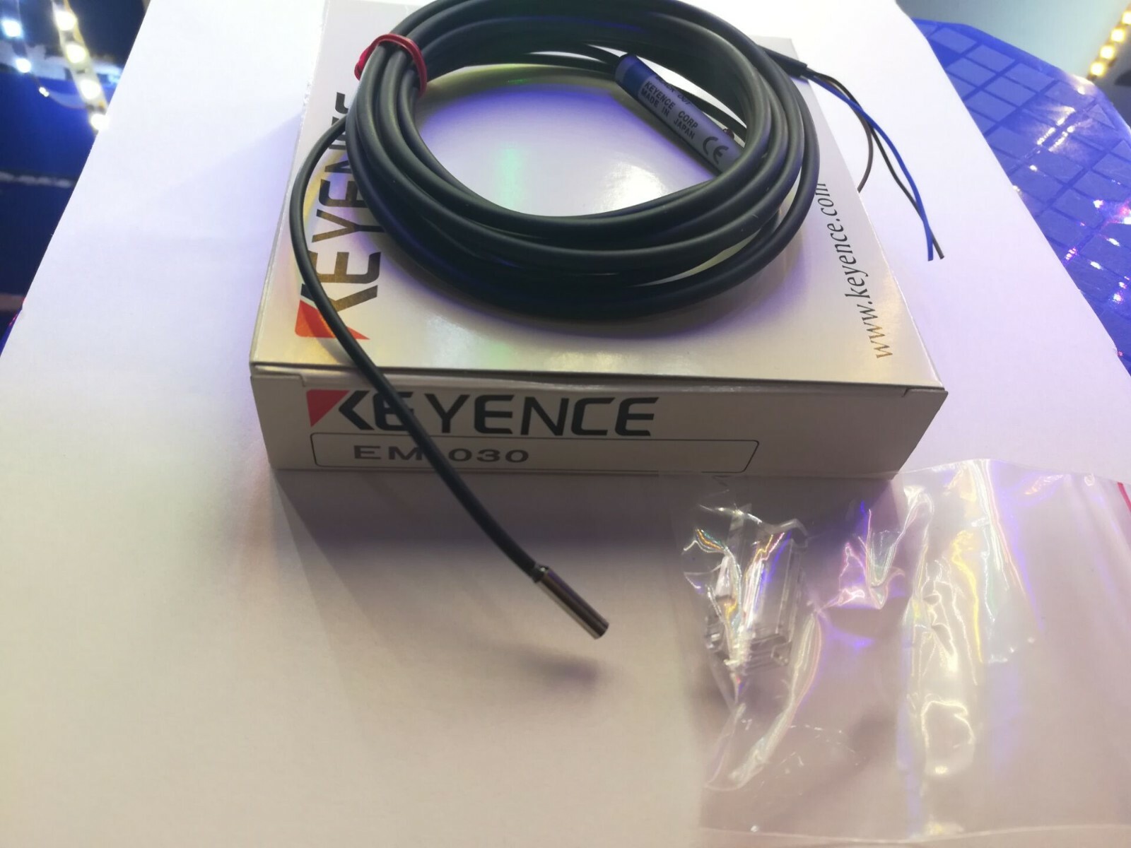 In Stock NEW Keyence EM-030 Proximity Sensor Switch Head 2M, Shielded