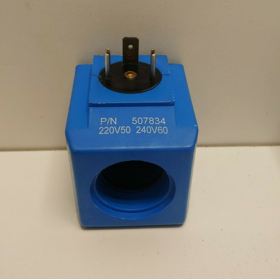 NEW OLD STOCK! VICKERS 220/240V SOLENOID VALVE COIL 507834