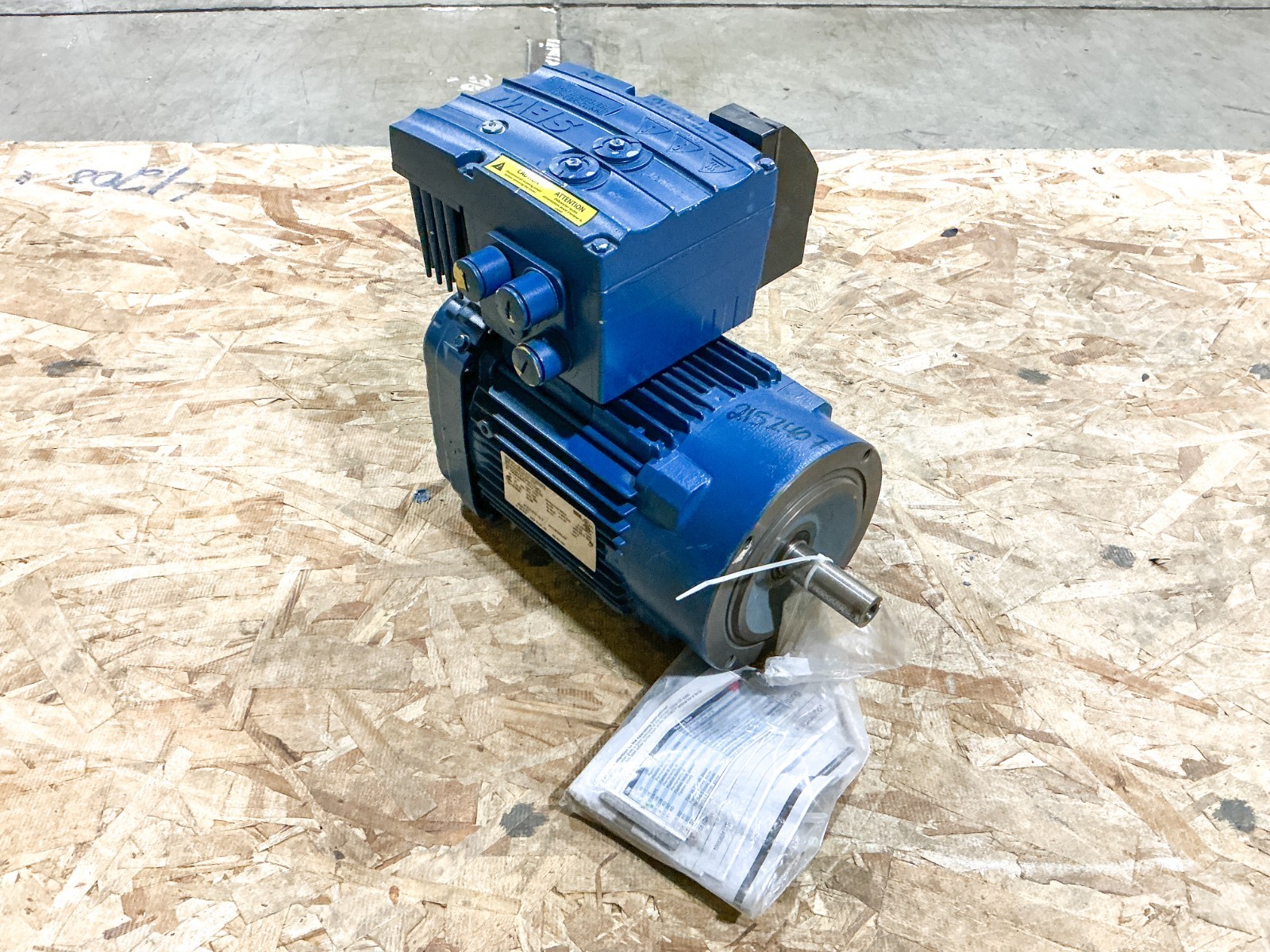 New Sew EuroDrive DRN90S4/FC/MM11/MO Electric Motor 1.5HP 500V 1700RPM 3PH
