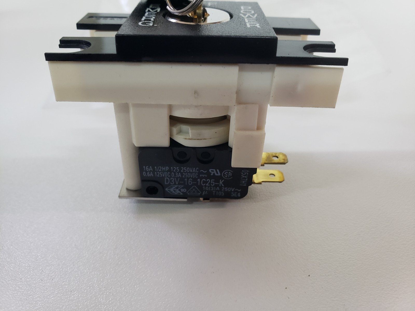 UNUSED – TKE ThyssenKrupp Key Switch 9746158 Door Hold 171AR16