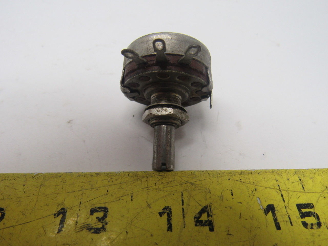 A-B Allen Bradley RV4NAYSD104A Type J 100KO Potentiometer