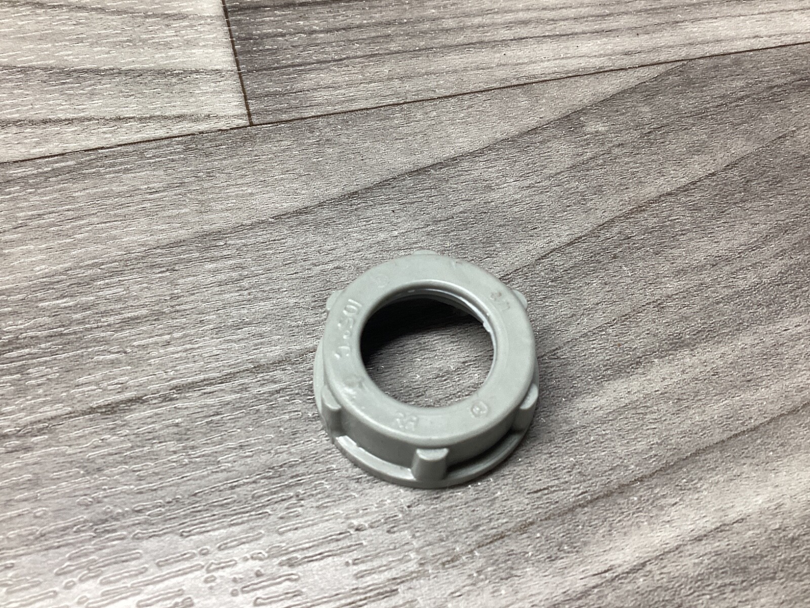 QTY OF 100 Neer PB-100 Conduit Bushing 1/2″ PB100 #119G152*CO
