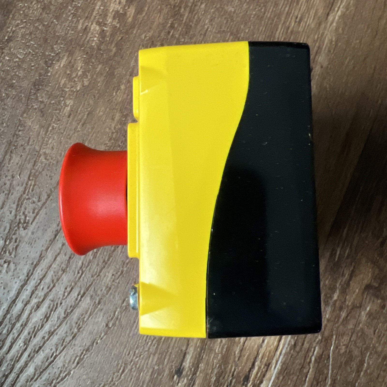 Baco LBX15302 Emergency Stop Push Button 224 220 New