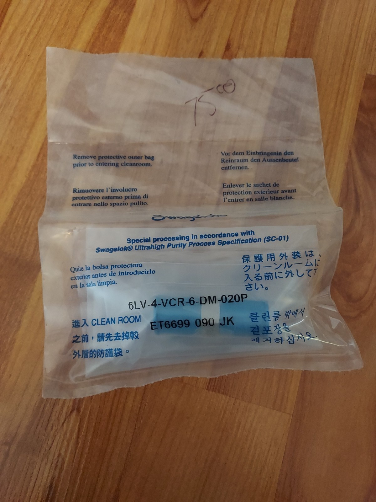 6LV-4-VCR-6-DM-020P Swaglok Face Seal Fitting, Flow Restrictor