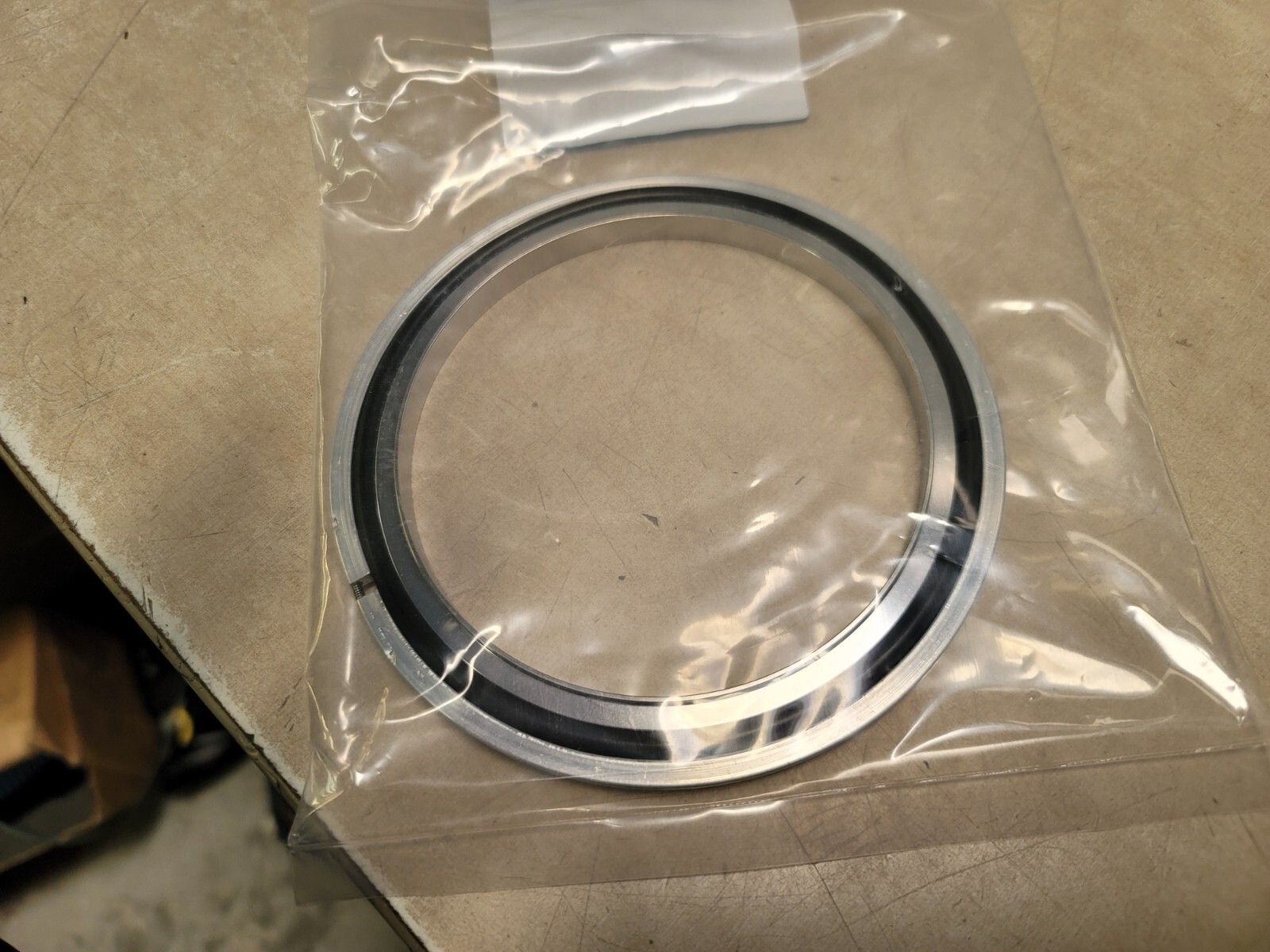 Sealed Agilent IC100SV Centering Ring NW100 SS FKM