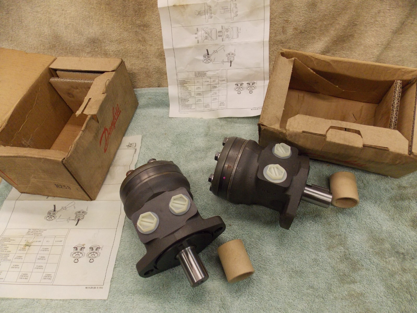 Danfoss N258 151-2383 Hydraulic Motor 1” Shaft Displace 4.9in3/r 2bolt Flange