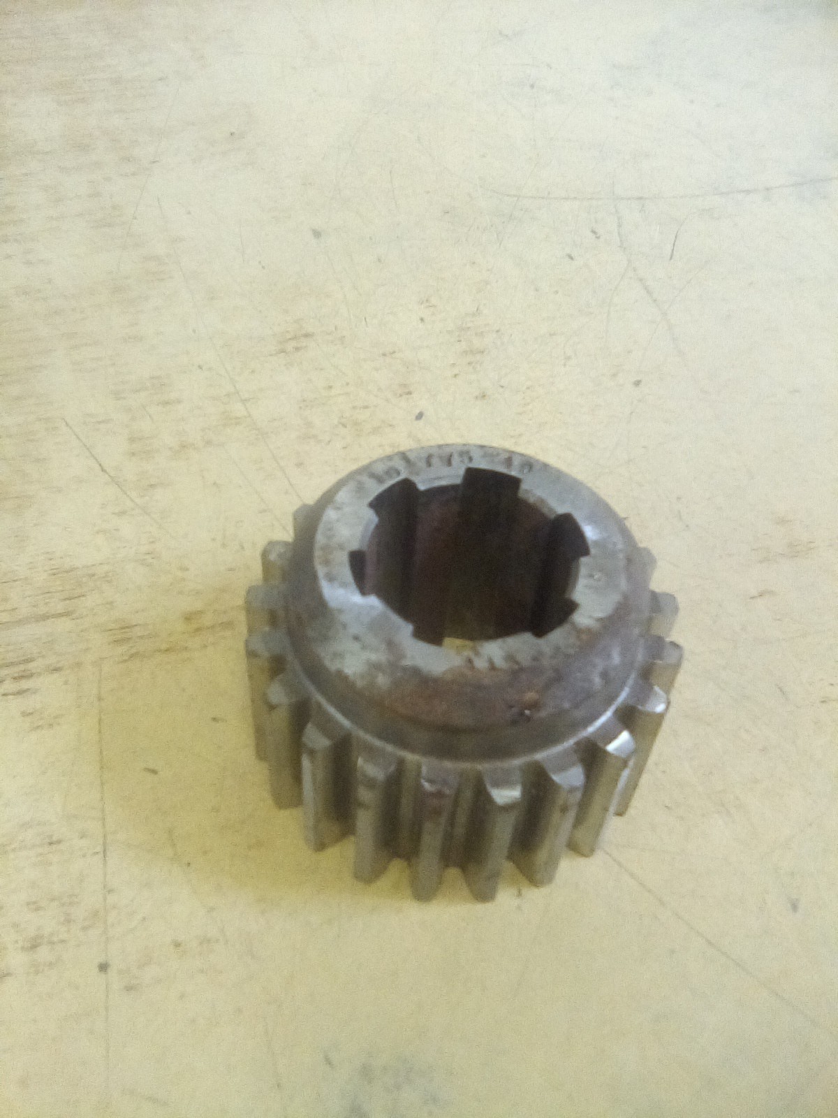 Transmission Gear Or Spline Coupling 101775-49 21 Teeth “READ DESCRIPTION”