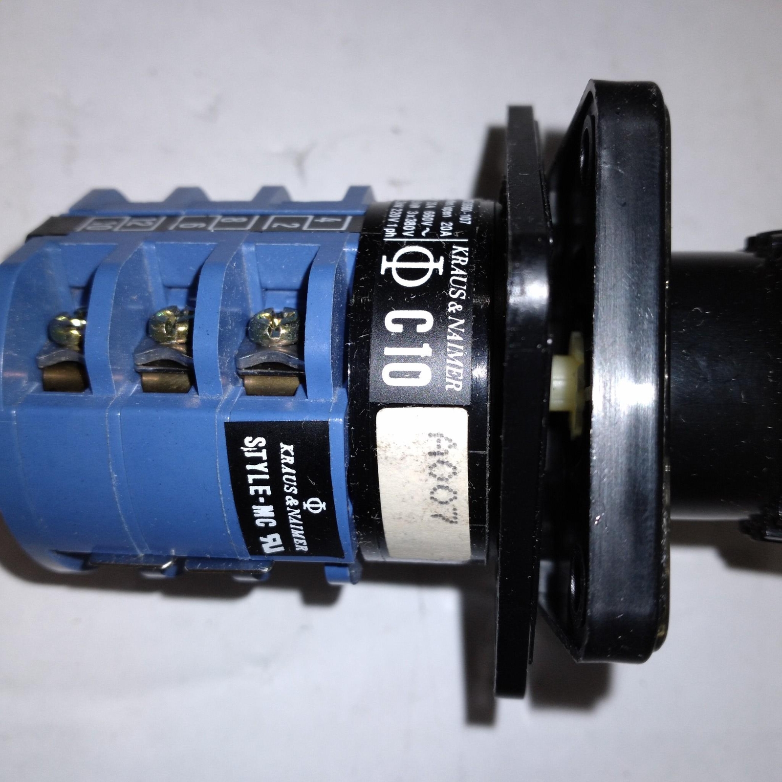 KRAUS & NAIMER A007-621 E C10 L25734/01 VDE0660-1/BS 5419 6-20A 240-660V