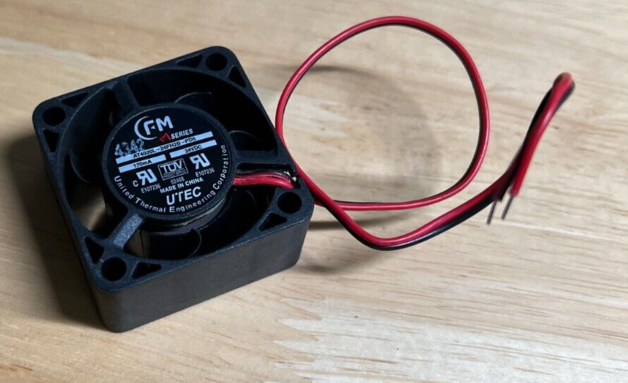 UTEC AT4020L-24FH2B-PD5 Axial Fan 170mA 24VDC