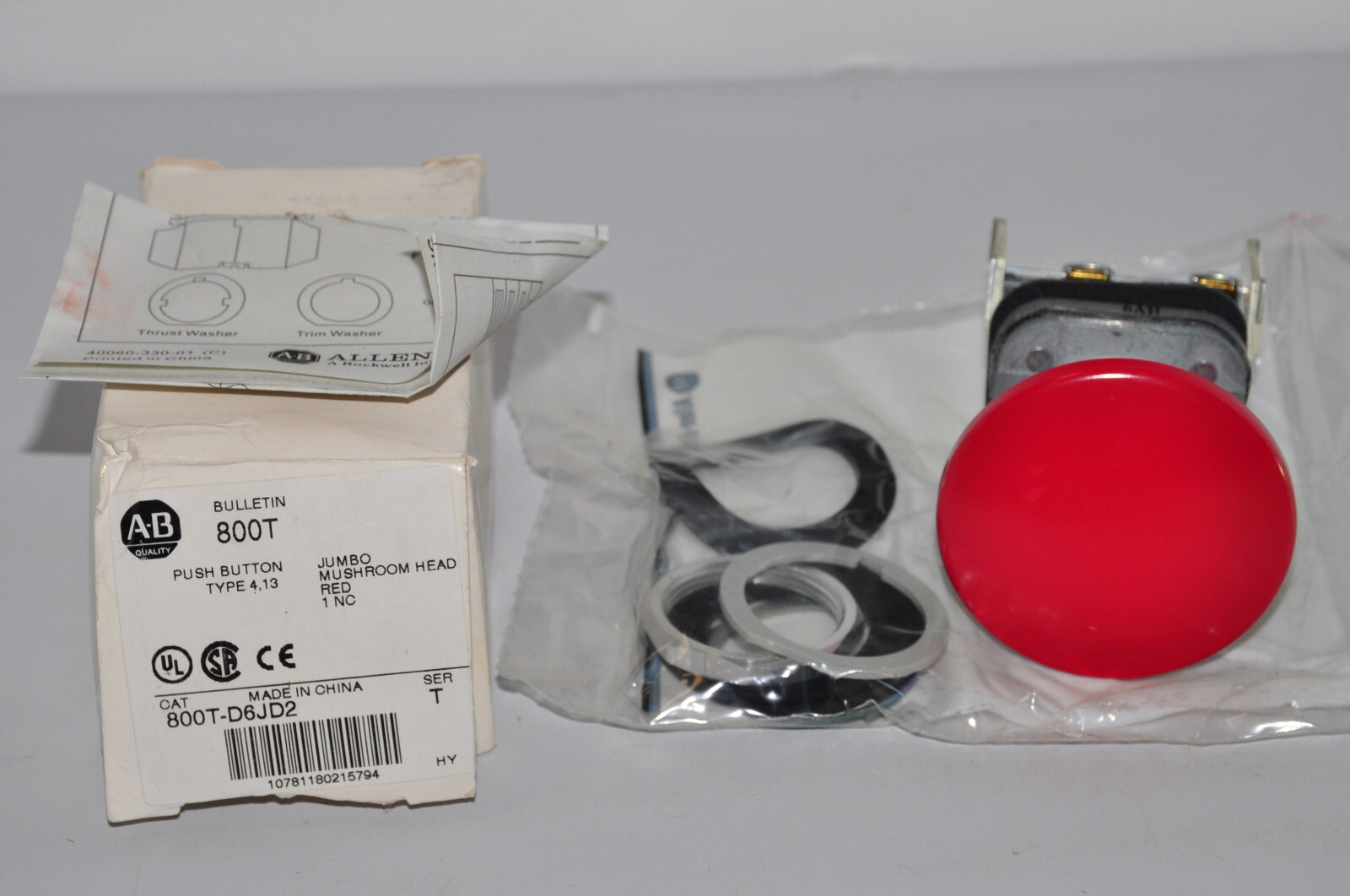 ALLEN-BRADLEY RED MUSHROOM HEAD PUSH BUTTON Type 4,13 Cat 800T-D6JD2