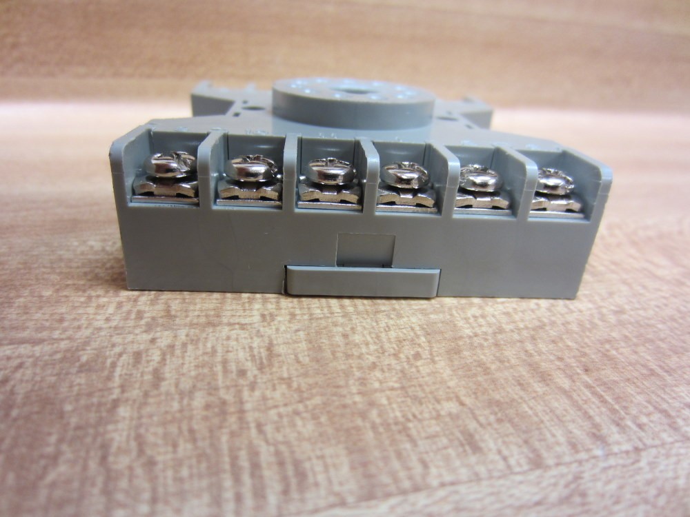 IDEC SR3P-06 Relay Socket SR3P06 (Pack of 3)
