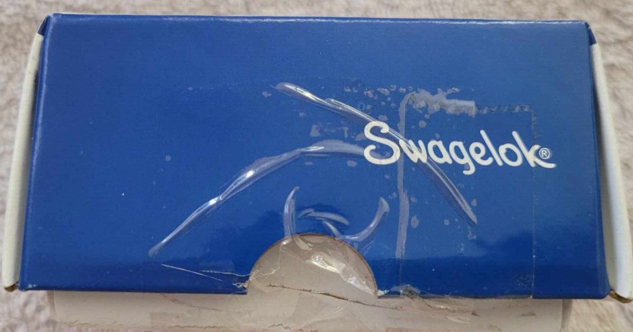 SS-200-1-2 SS-200-1-2SA SWAGELOK MALE SS CONNECTOR 1/8″ NEW BOX OF 14 PIECES