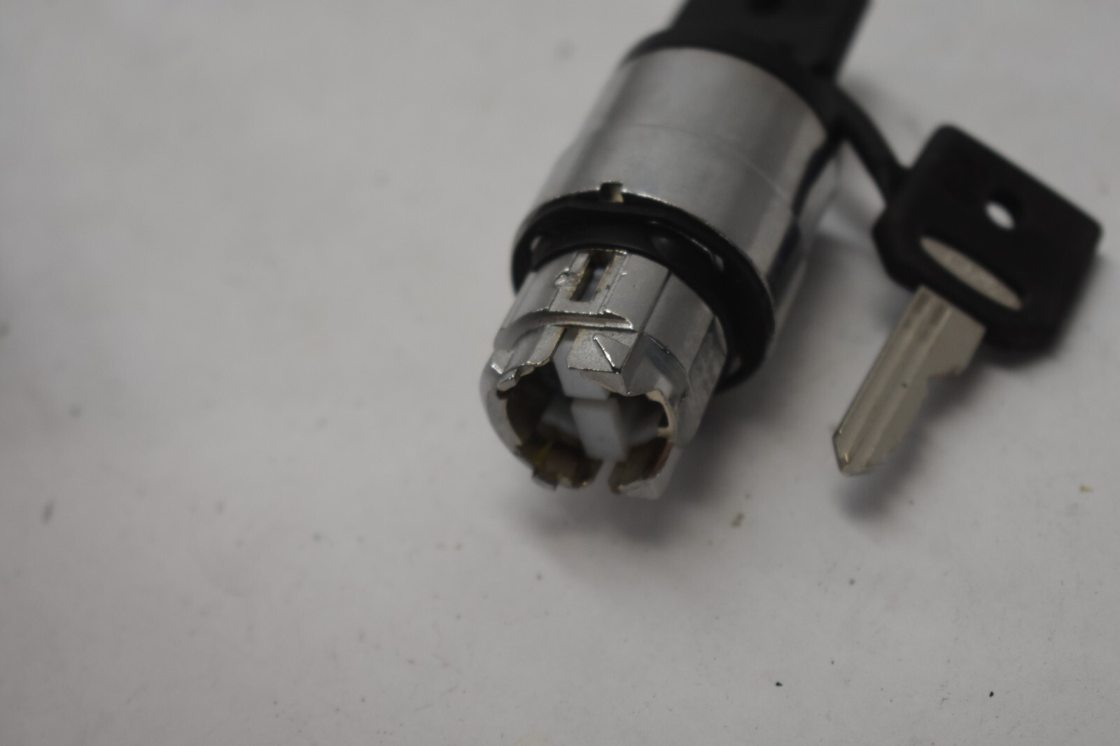 Head For Key Switch Selector w 2 Keys Compatible With Schneider Electric
