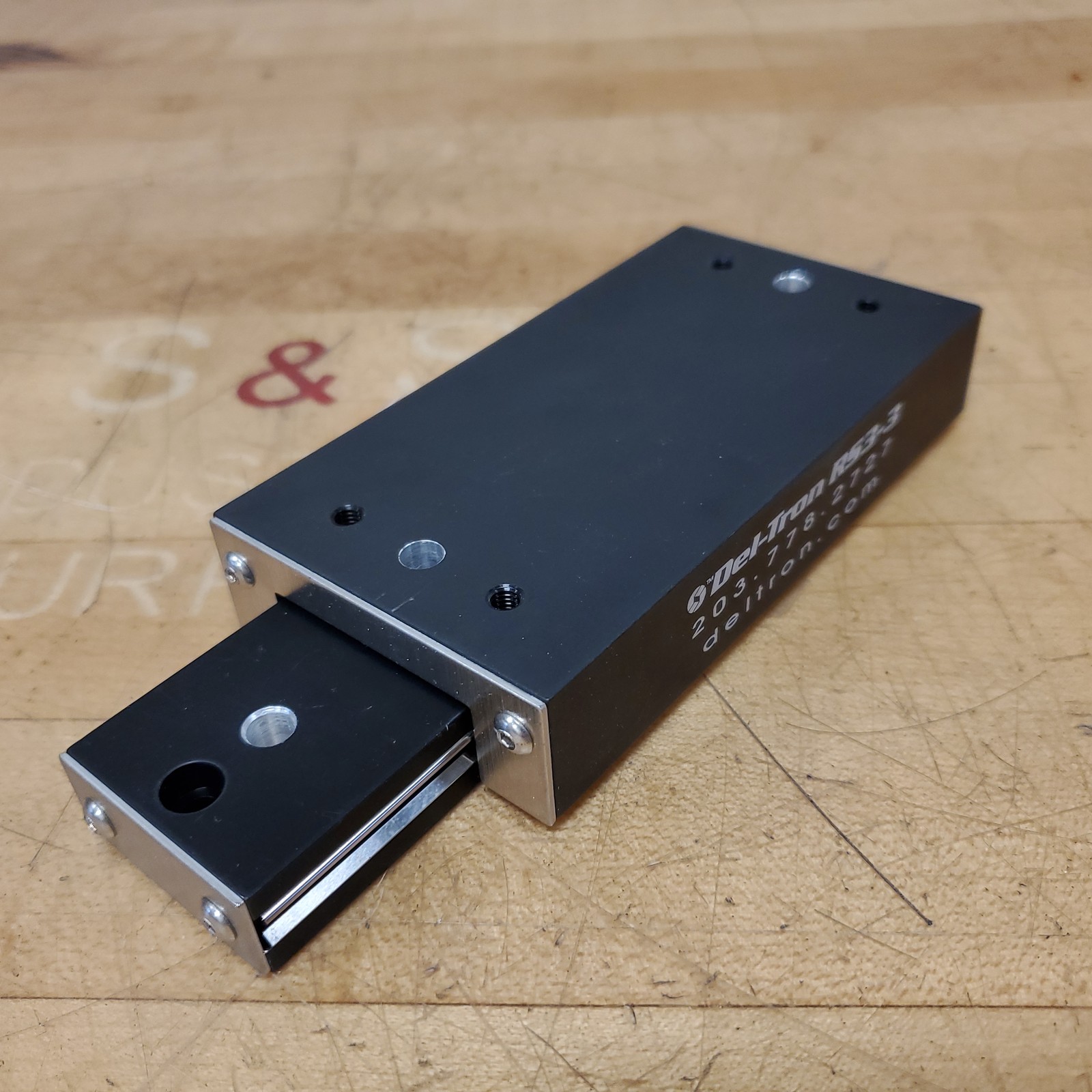 Del-Tron RS3-3 Crossed Roller Slide, 3″ Travel, 5″ x 2.62″ – USED