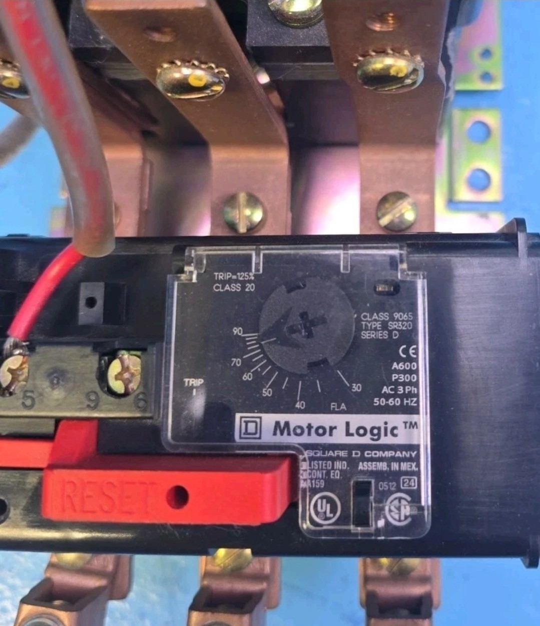 Square D 8536SE01H20S 25-50HP NEMA Size3 600V Starter 120V Coil