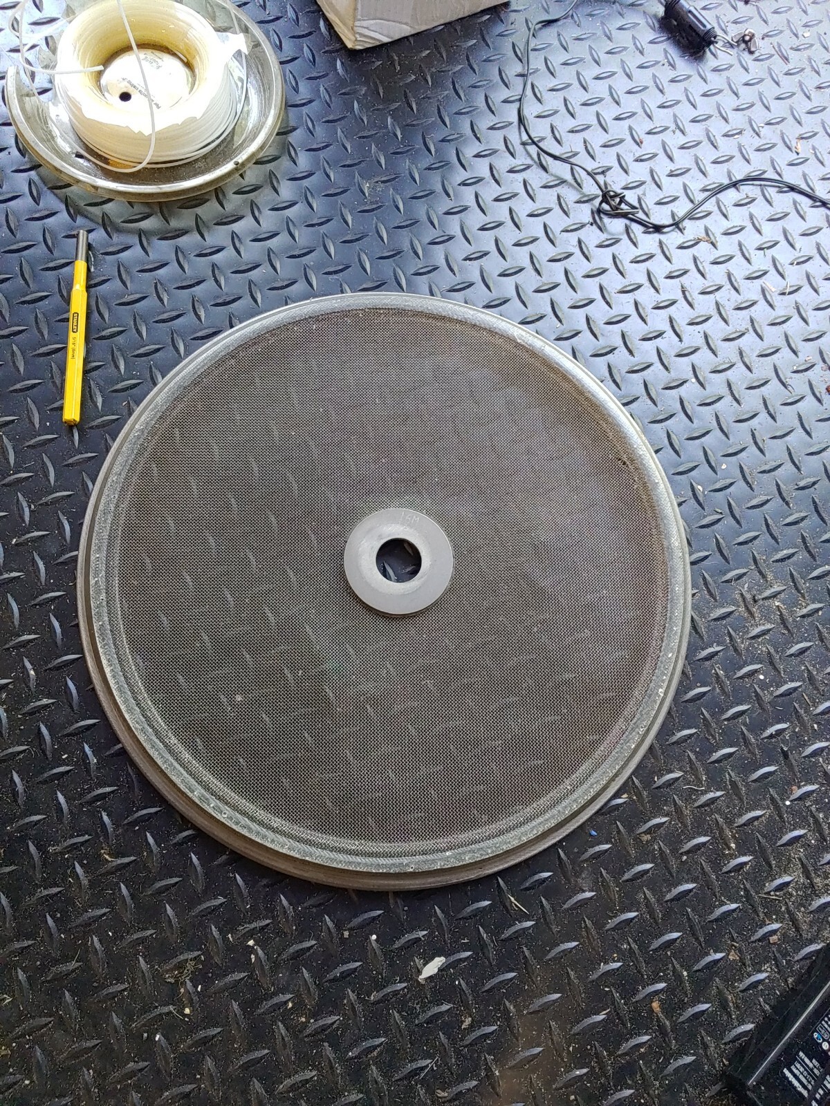 Round Vibrator Filter Screen Sweco 16 11/16″ OD