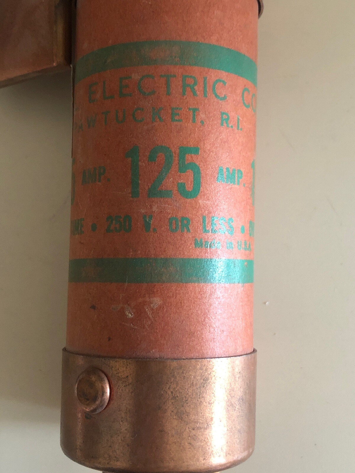 ITT NON RENEWABLE CARTRIDGE FUSES 125 AMP 250 VOLTS C2125 Lot Of 4