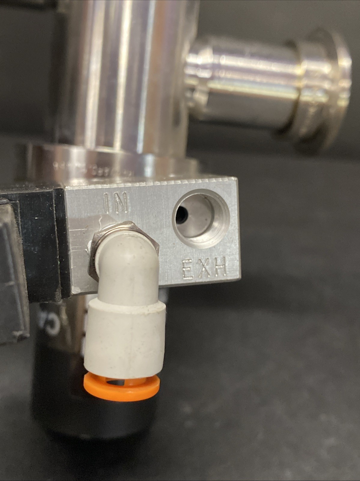 UHV MDC Vacuum Products KIV-100-P Pneumatic Valve & Humphrey Solenoid 321053 Z3
