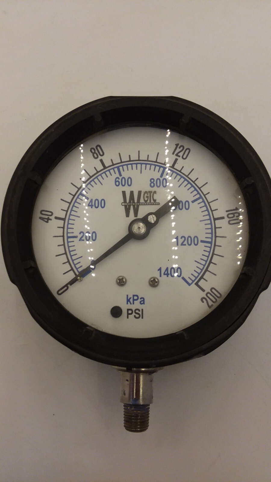 WGTC N/A PRESSURE GAUGE/SOLID FRONT DIAL 4.5″ RANGE 0-200 PSI 1/4 NPT LM 316SS