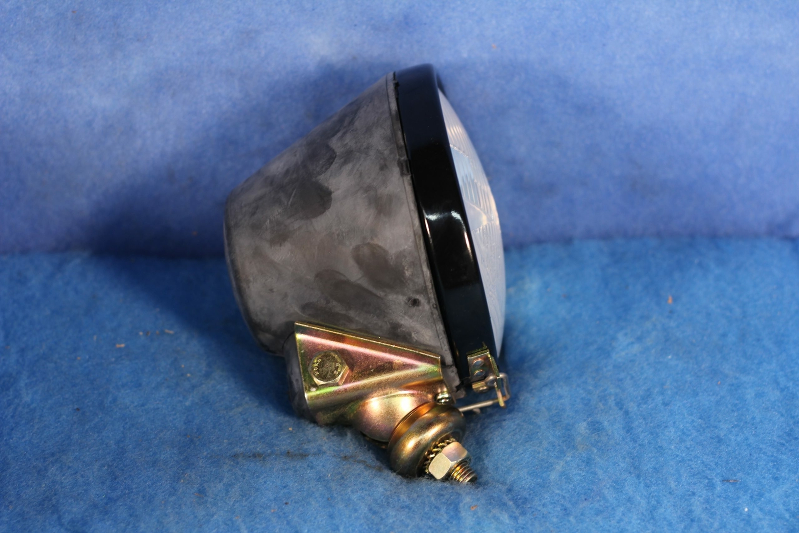 NEW VOLVO HEADLAMP VOE4803641 1 YEAR WARRANTY