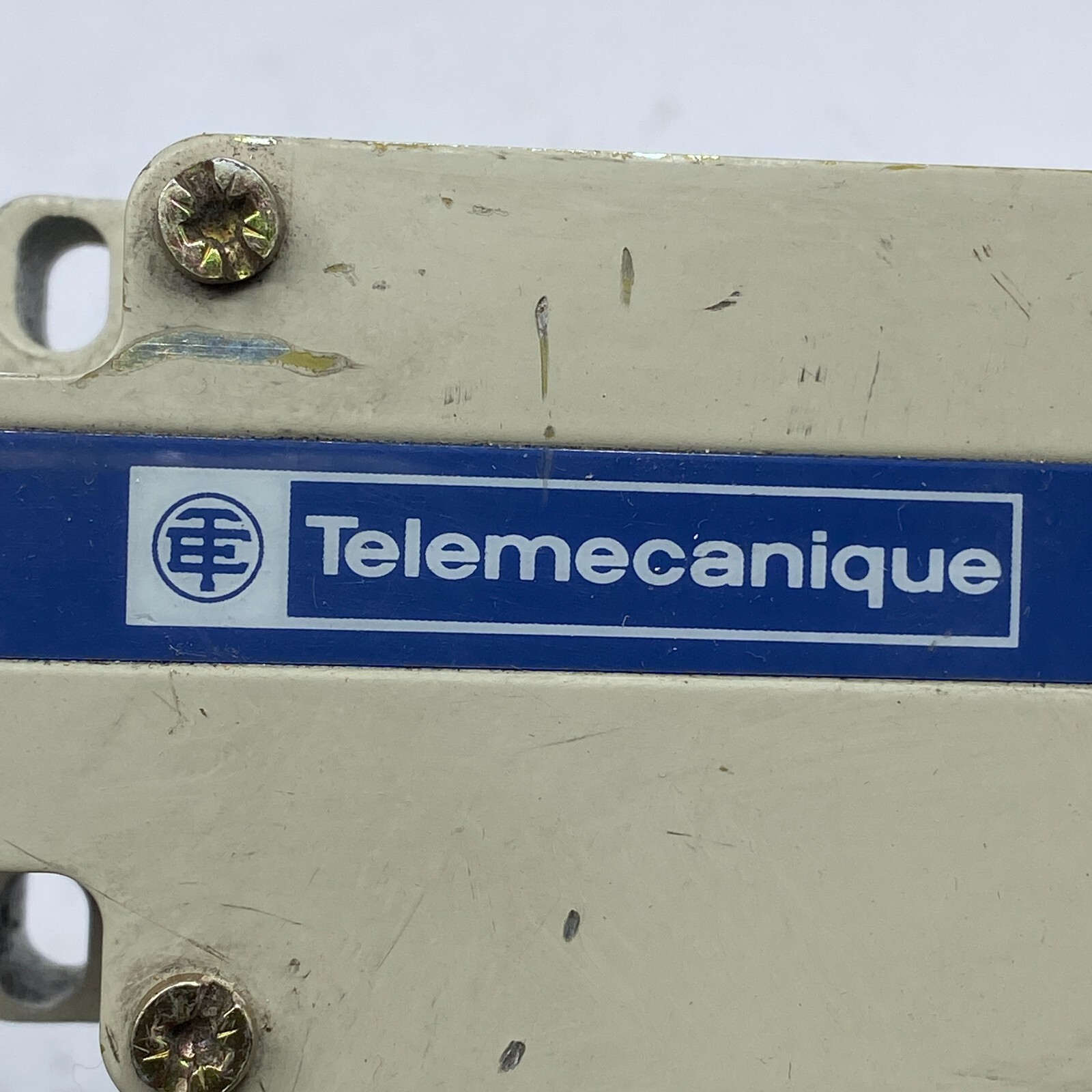 Telemecanique XY2-CE Cable Controlled Safety Switch EN 60947-5-1 ⭐