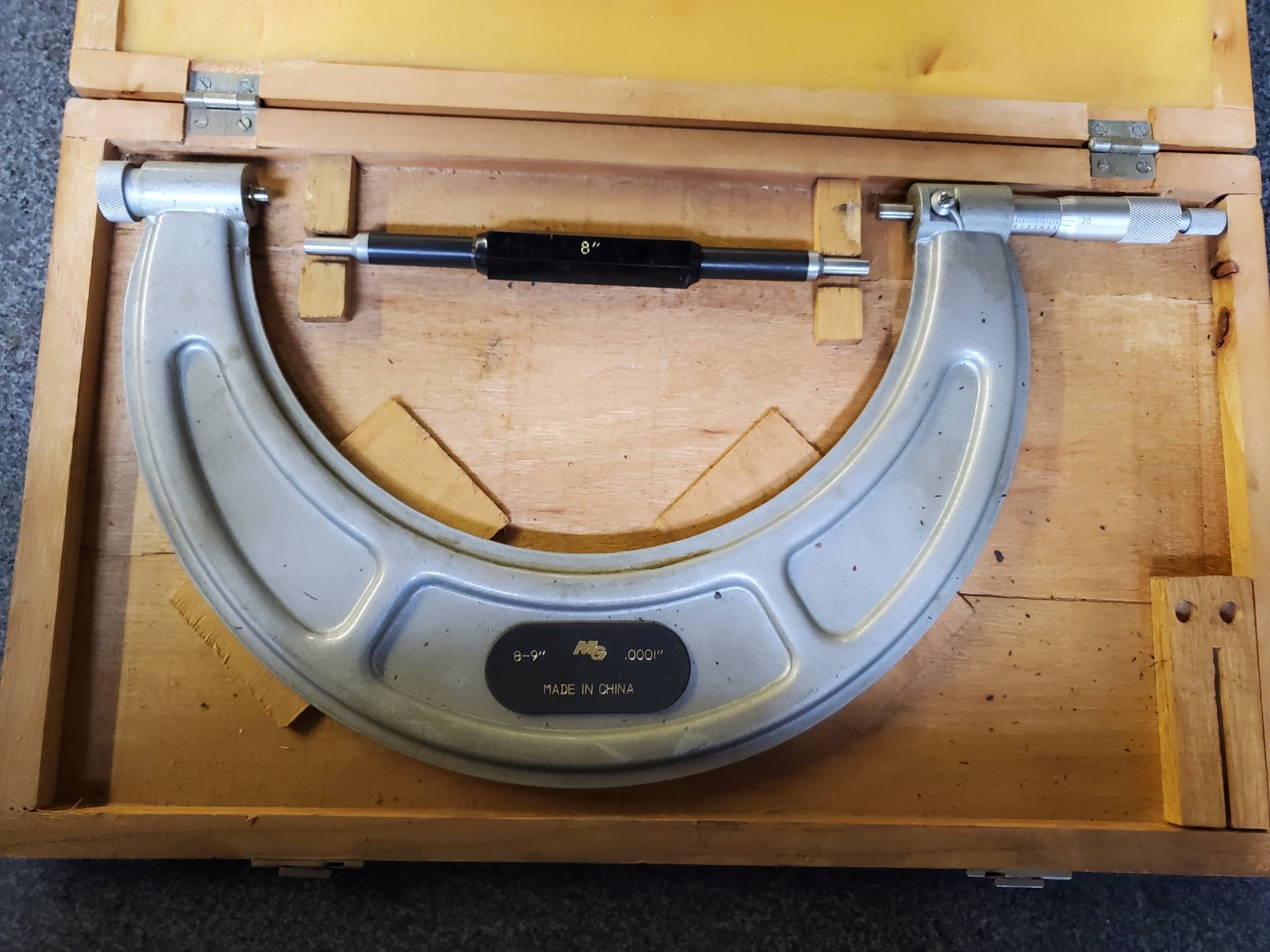 MG 8-9″ Micrometer .0001″ Precision Measuring Tool With Wooden Case