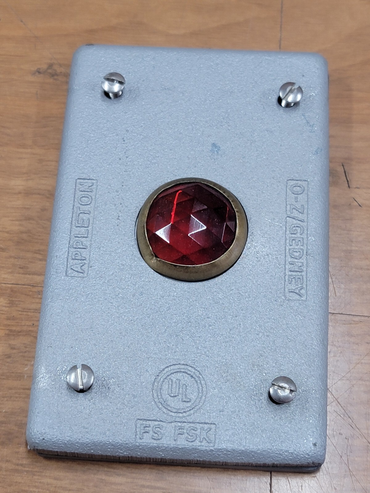 APPLETON ELECTRIC FSK-1-JCA Weatherproof Cover with Red Jewel 10L158