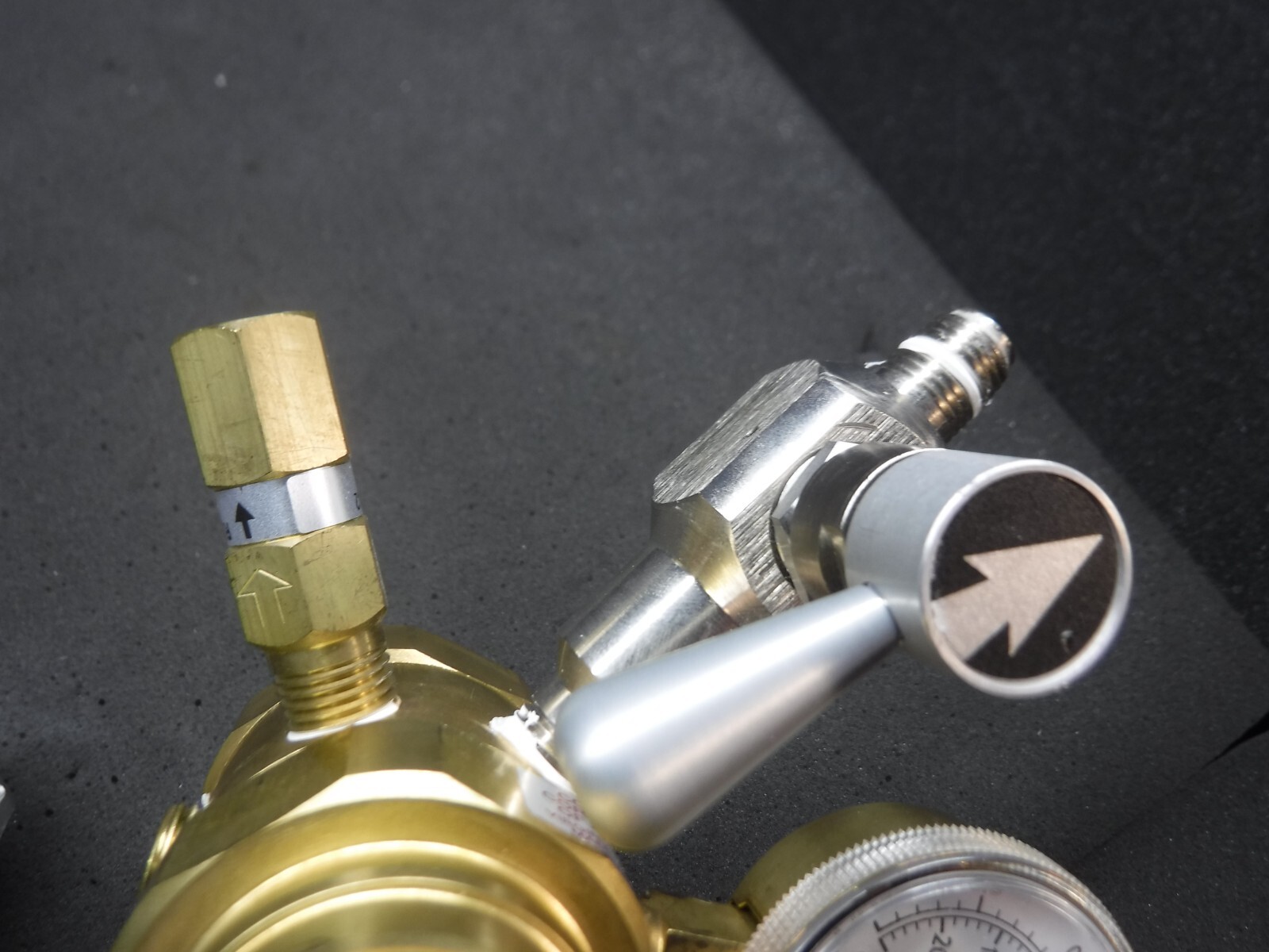 Concoa, Model 4121602-01-000M, Gas Regulator (Used)