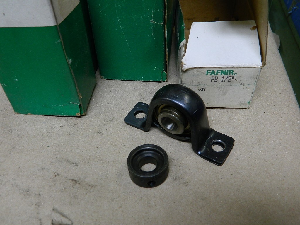Fafnir PB 1/2 6B PILLOW BLOCK BEARING w/Eccentric Collar ( 8 piece LOT ) NEW