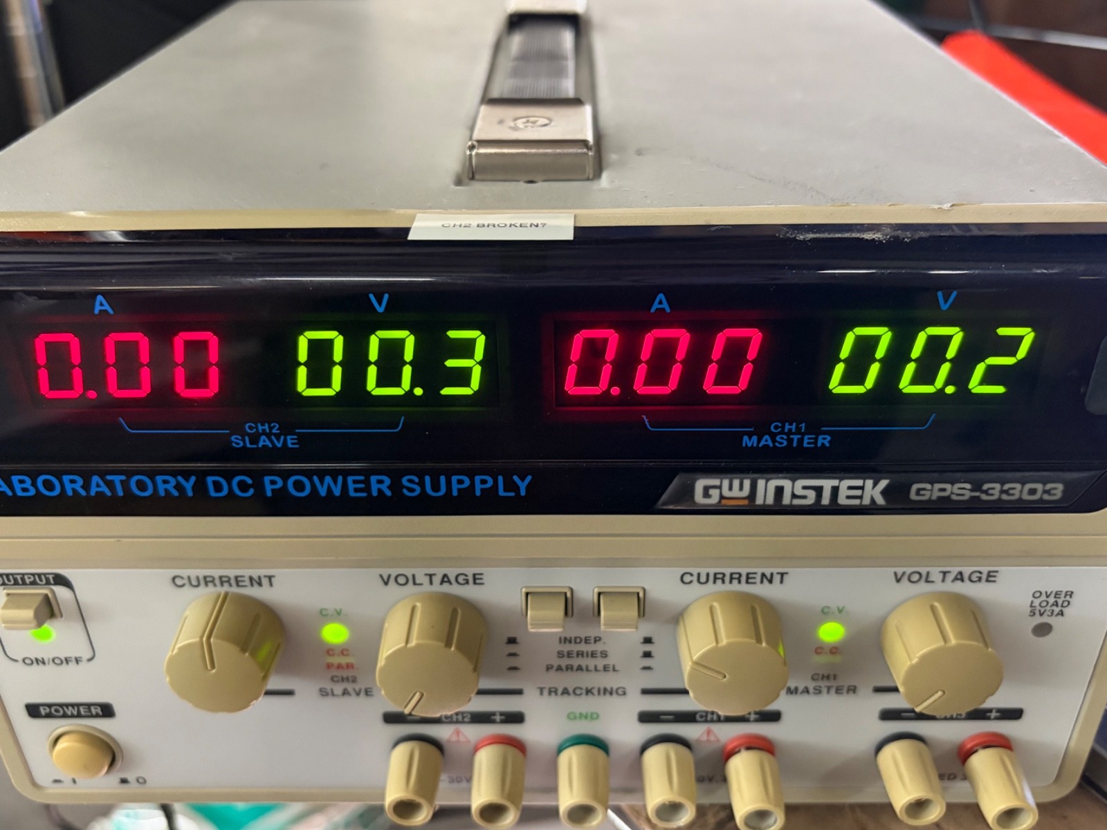 GW INSTEK GPS-3303 2 Channel Laboratory DC Power Supply