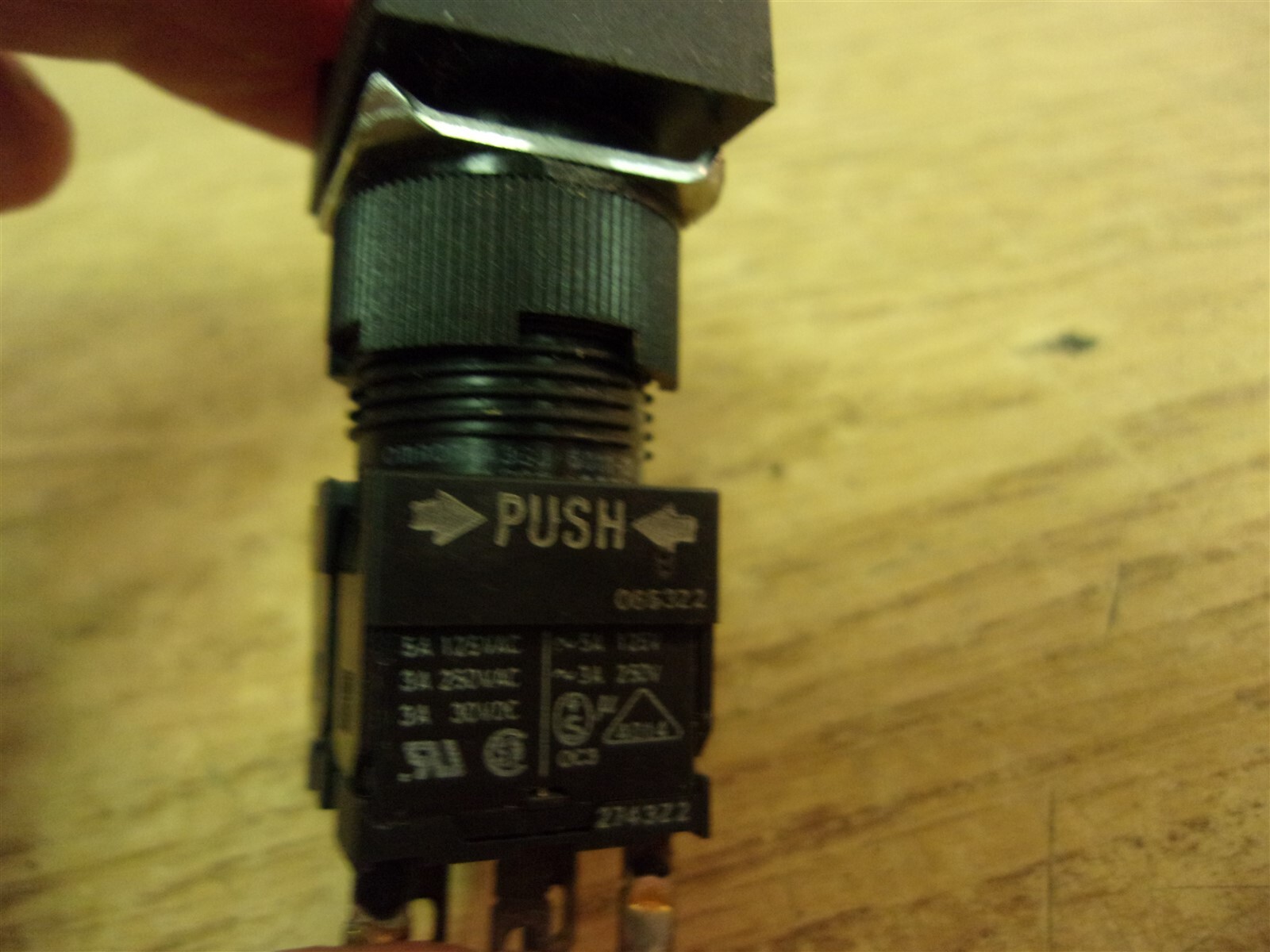 Omron A3GJ-6011-3 Red Push Button Switch *FREE SHIPPING*