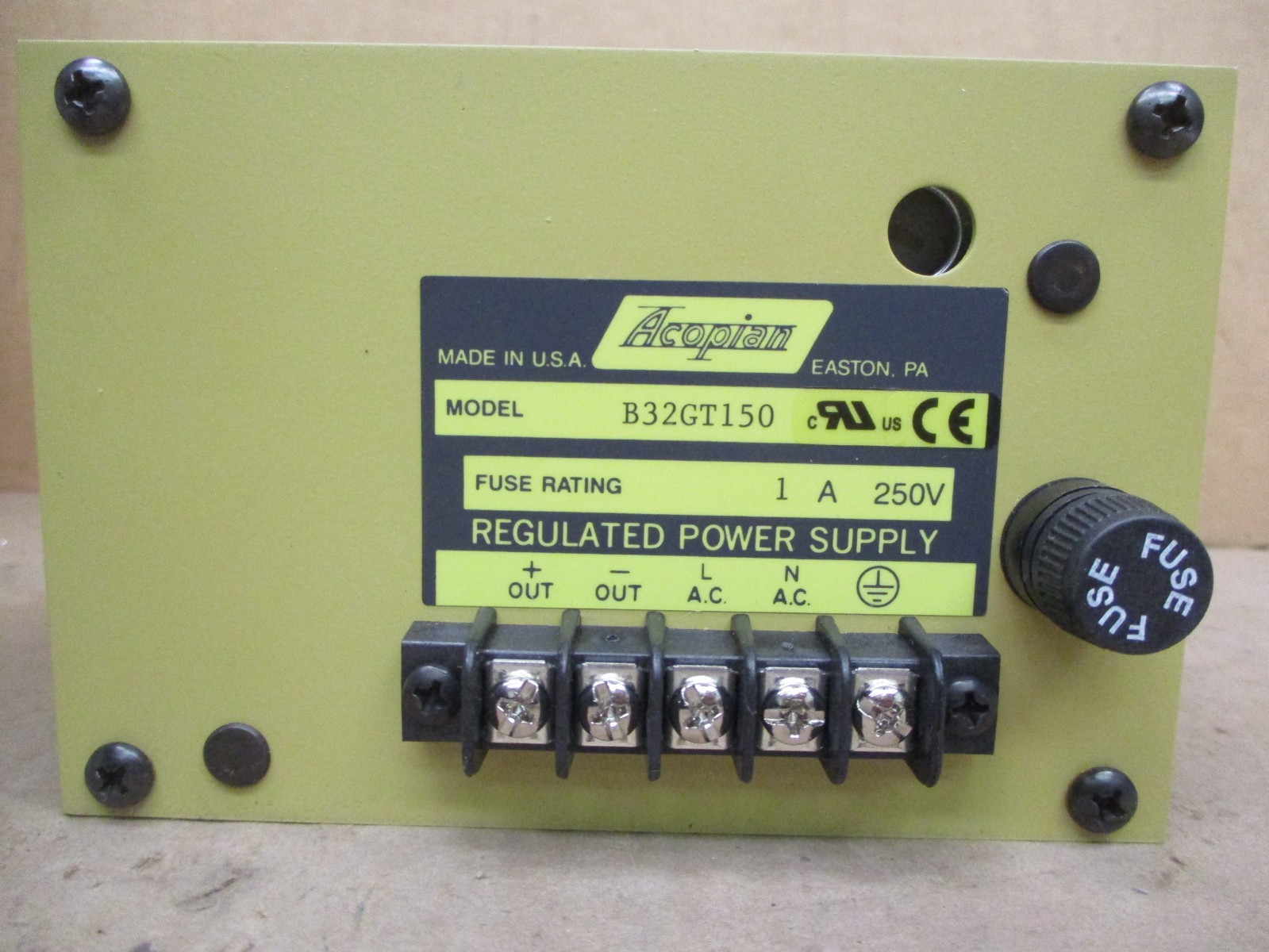 New Open Box Acopian B32GT150 1A 250V Fuse Regulated Power Supply 53708DN