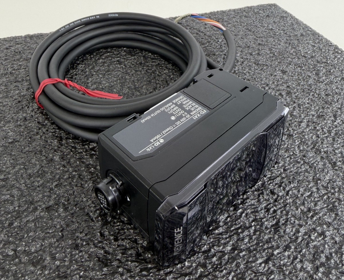 Keyence FD-XA1 Clamp-On Flow Sensor