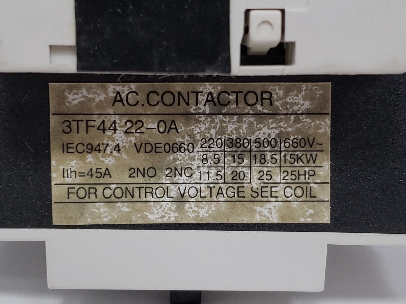 SIEMENS 3TF44 22-0A CONTACTOR 3 PHASE 2NO 2NC 120VAC COIL 60HZ NIB