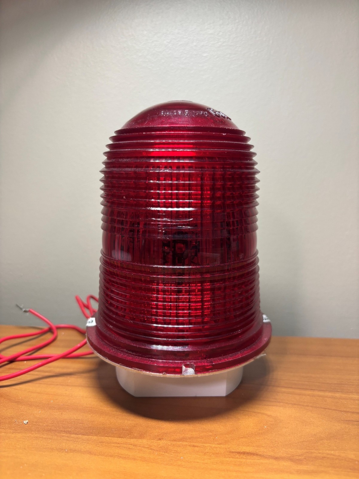 Tower and Tall Structure Obstruction Lights, Single Light (OB-1) L-810