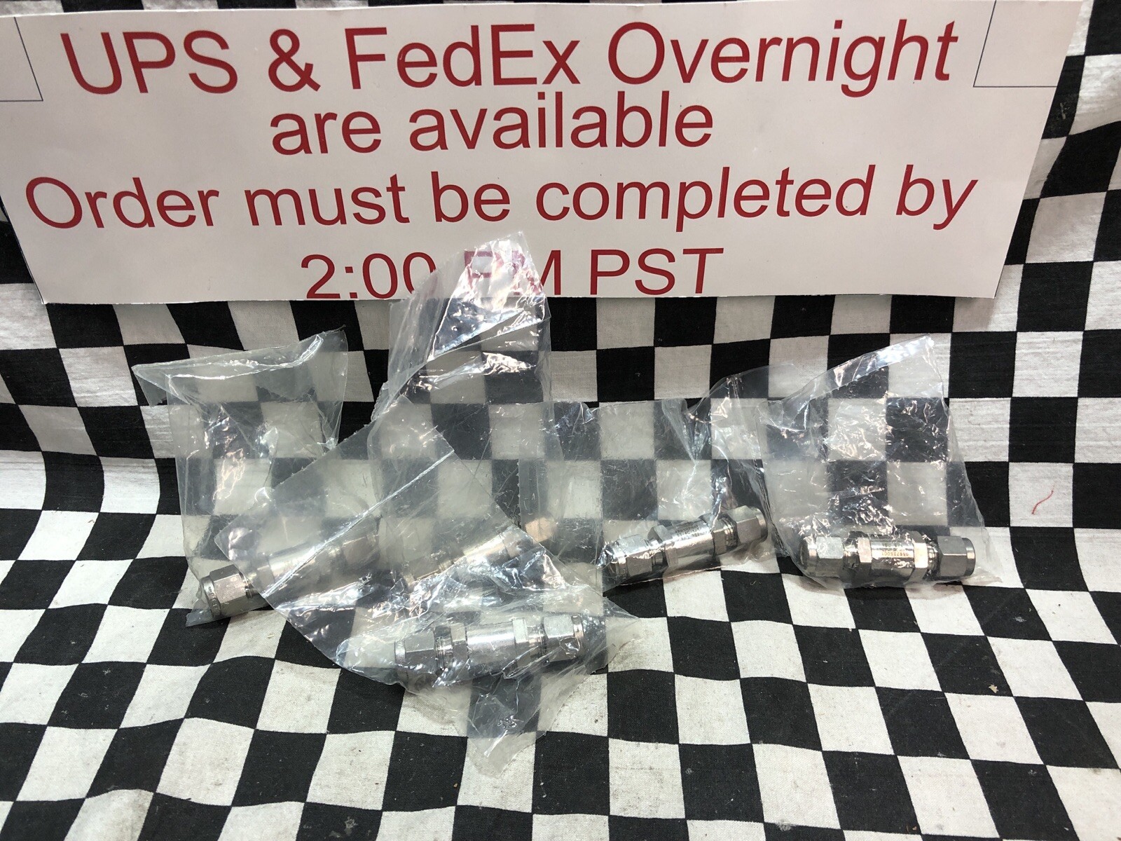 SWAGELOK SS-4C-1/3, Poppet Check Valve 1/3 PSI, Lot OF 5, SHIPSAMEDAY#1370Z11