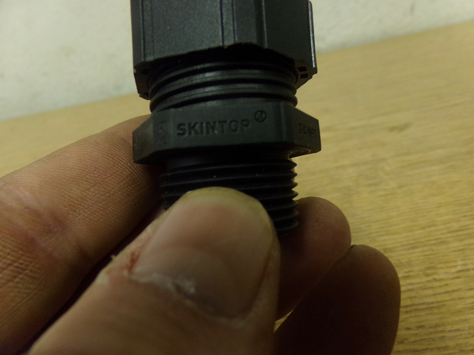 NEW Lapp Kabel Skintop 3/4″-NPT Fitting *FREE SHIPPING*