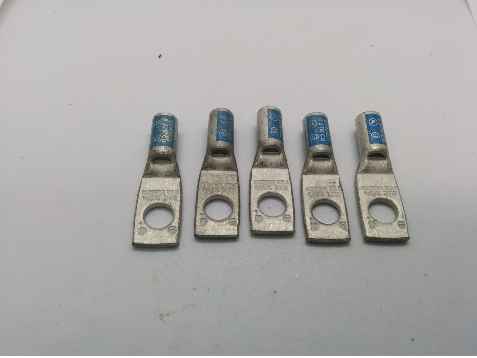 BURNDY YAL6CT14 COMPRESSION LUGS, BLUE 7/374, 6AWG, 1/4″ STUD HOLE LOT OF 5 NNB