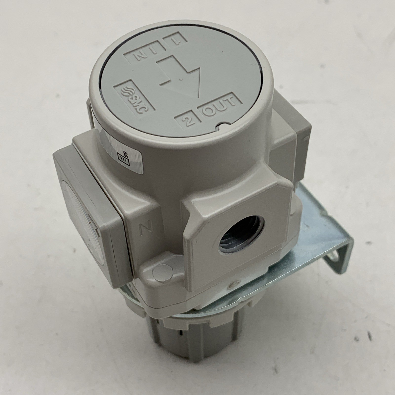 SMC AR30-N02BE-Z-B Compressed Air Regulator 1/4″ NPT, 7-125PSI (AC30-GAT005)