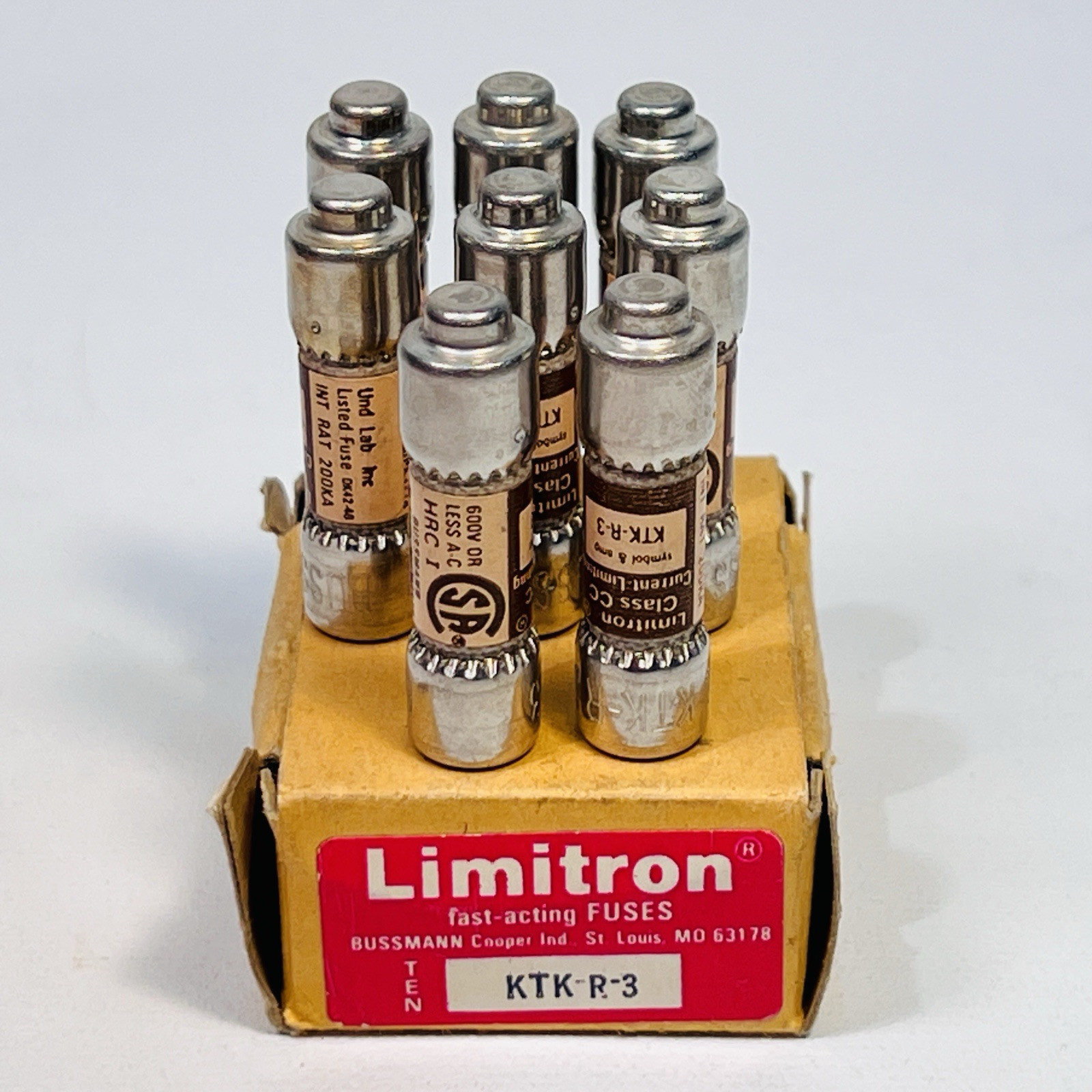 LOT of 8 BUSSMANN KTK-R-3 LIMITRON FAST-ACTING FUSE / 3A / 600V – NOS