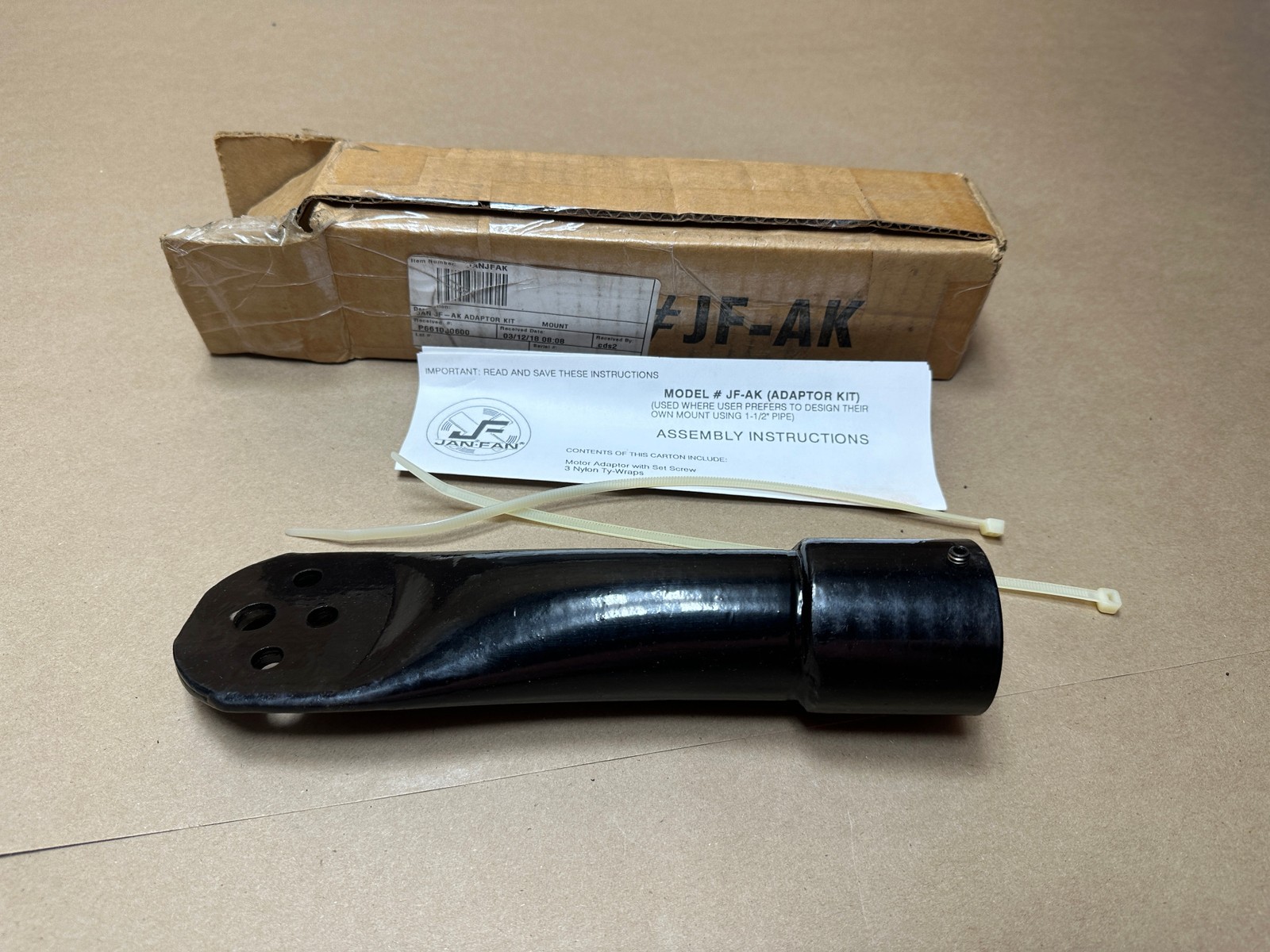 JanFan JF-AK Adaptor Kit for 1-1/2″ Pipe to Fan Mount