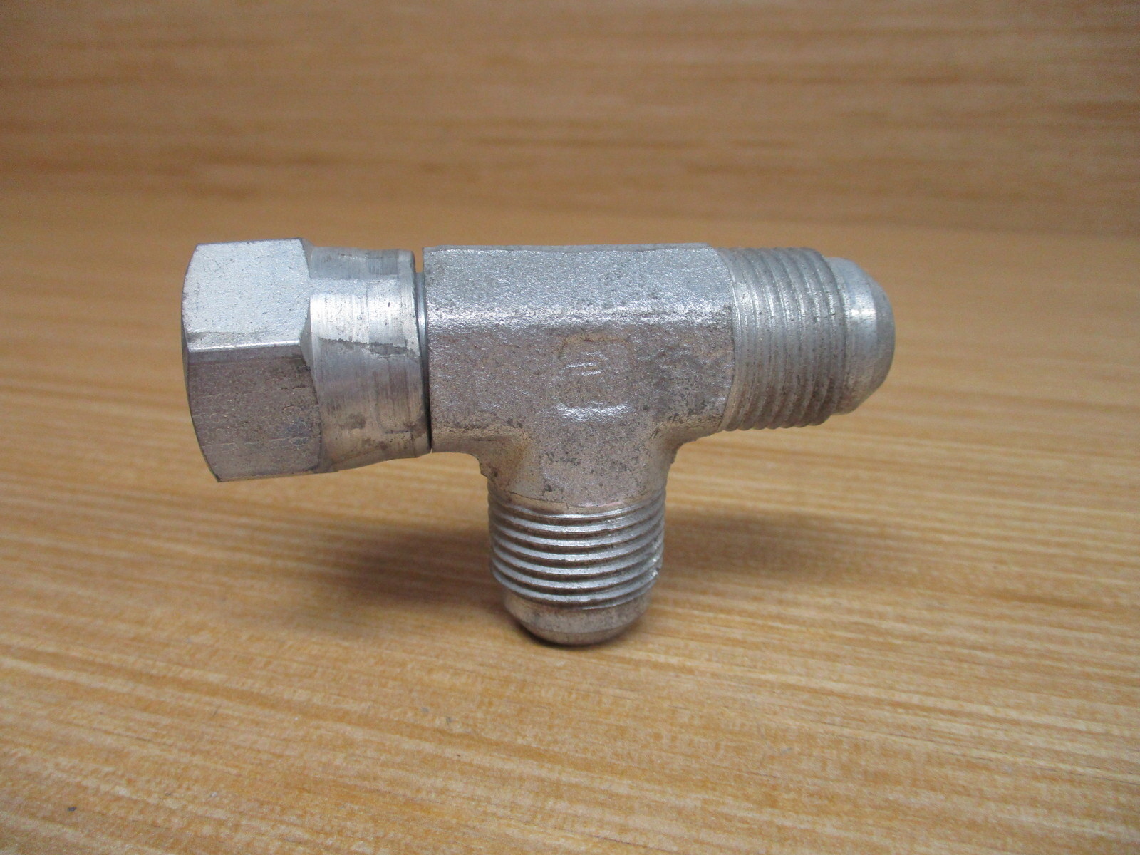 Parker 10R6X-S 37° Flare, Female Run Tee 10R6XS